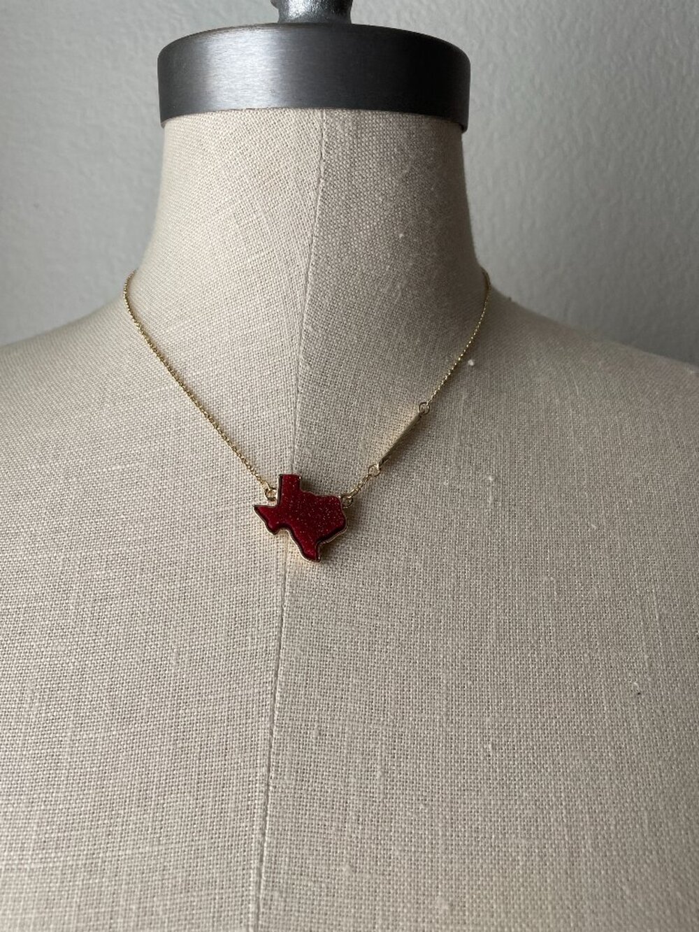 Necklace with Texas State Pendant- Red